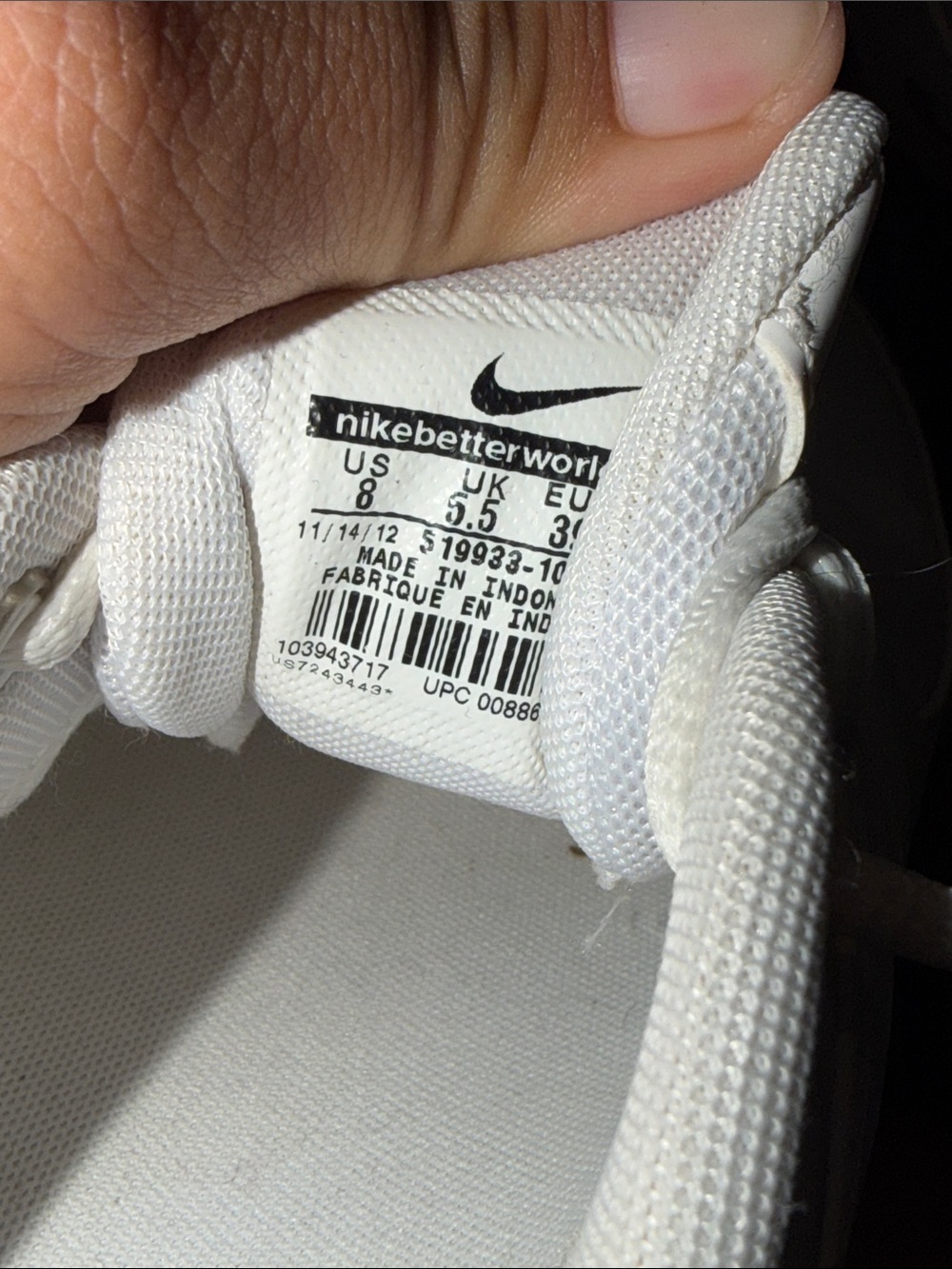 Nike Women’s White Low-Profile Lace-Up Cheerleading Athletic Shoes - Picture 6 of 7